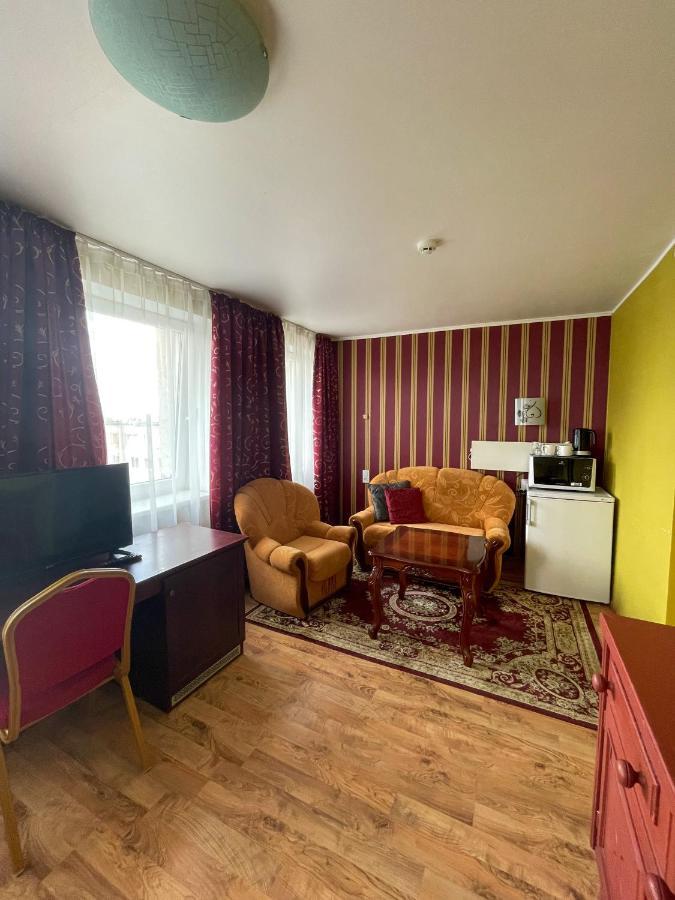Taurage Hotel Buitenkant foto